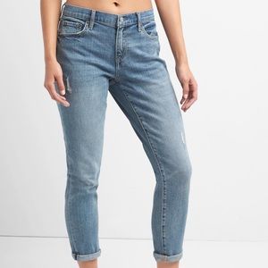 Gap mid Rise Best Girlfriend Jeans - Size 31